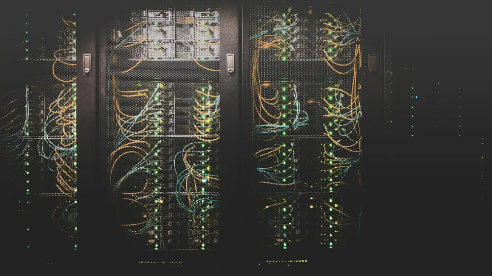 Data-centre server racks with fibre cabling
